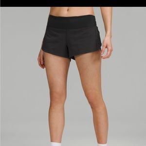 Like new Lululemon speed up shorts 2.5”